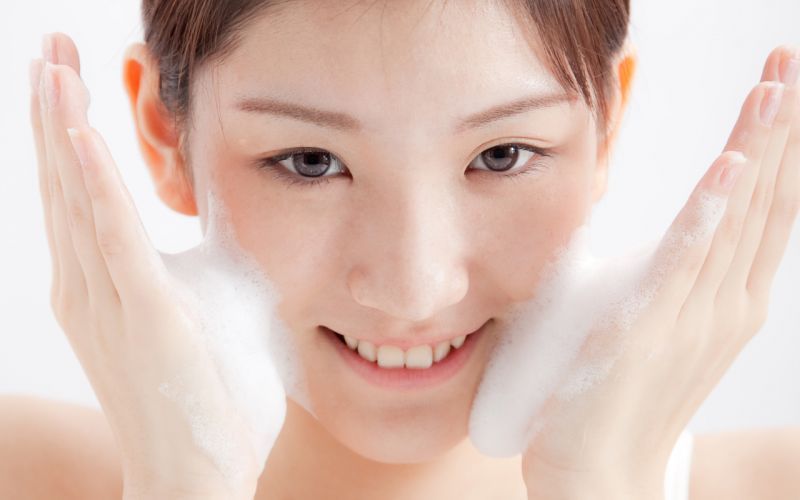 9 Cách chăm sóc da mặt trắng mịn tại nhà chuẩn sao Hàn