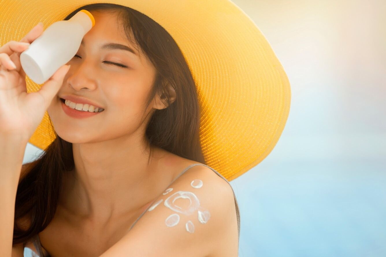 5 Kem chống nắng body SPF 50 giúp bạn an tâm hơn về làn da của mình