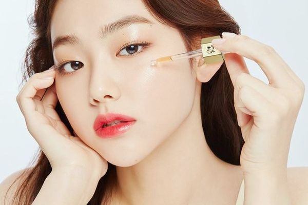 TOP 6 Serum trị mụn trắng da, mụn thâm hiệu quả tốt nhất 2020